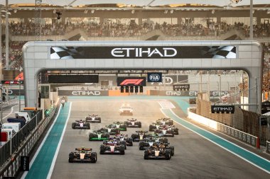 Yas Adası, Abu Dabi. 6-8 Aralık 2024. F1 Abu Dabi Grand Prix 'si. Yarış Başlat.