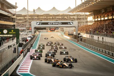 Yas Adası, Abu Dabi. 6-8 Aralık 2024. F1 Abu Dabi Grand Prix 'si. Yarış Başlat.