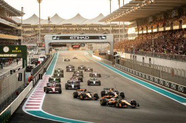 Yas Adası, Abu Dabi. 6-8 Aralık 2024. F1 Abu Dabi Grand Prix 'si. Yarış Başlat.