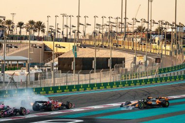 Yas Adası, Abu Dabi. 6-8 Aralık 2024. F1 Abu Dabi Grand Prix 'si. Yarış Piastri ve Verstappen ile başla.