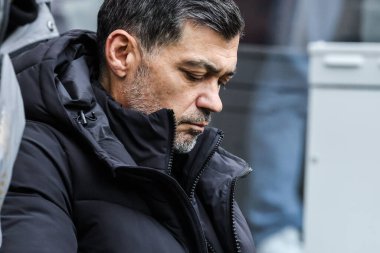 Milan, İtalya. 26 Ocak 2025. Giuseppe Meazza Stadyumu. İtalyan Serisi A Şampiyonası. Milan, Parma 'ya karşı 3-2. Sergio Conceicao, Koç Milan..