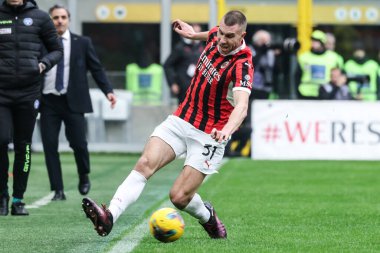 Milan, İtalya. 26 Ocak 2025. Giuseppe Meazza Stadyumu. İtalyan Serisi A Şampiyonası. Milan, Parma 'ya karşı 3-2. Strahinja Pavloviç, Milan, kutlama.