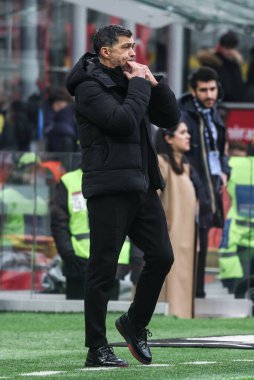 Milan, İtalya. 26 Ocak 2025. Giuseppe Meazza Stadyumu. İtalyan Serisi A Şampiyonası. Milan, Parma 'ya karşı 3-2. Sergio Conceicao, Koç Milan..