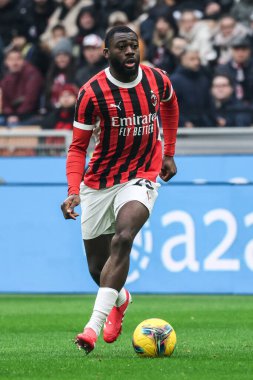 Milan, İtalya. 26 Ocak 2025. Giuseppe Meazza Stadyumu. İtalyan Serisi A Şampiyonası. Milan, Parma 'ya karşı 3-2. Youssouf Fofana, Milan.
