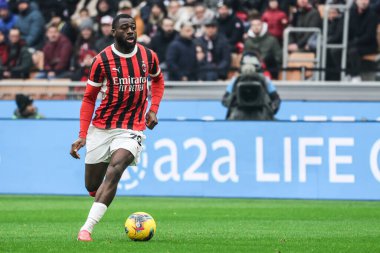 Milan, İtalya. 26 Ocak 2025. Giuseppe Meazza Stadyumu. İtalyan Serisi A Şampiyonası. Milan, Parma 'ya karşı 3-2. Youssouf Fofana, Milan.