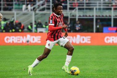 Milan, İtalya. 26 Ocak 2025. Giuseppe Meazza Stadyumu. İtalyan Serisi A Şampiyonası. Milan, Parma 'ya karşı 3-2. Samuel Chukwueze, Milan.