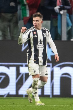 Torino, İtalya. 16 Şubat 2025. İtalyan Serisi A Futbol Şampiyonası. Juventus 'a karşı Inter 1-0. Francisco Conceicao, Juventus, gol ve kutluyor.