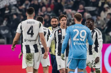 Torino, İtalya. 16 Şubat 2025. İtalyan Serisi A Futbol Şampiyonası. Juventus 'a karşı Inter 1-0. Juventus 'un oyuncuları zaferi kutluyor.