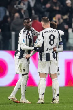 Torino, İtalya. 16 Şubat 2025. İtalyan Serisi A Futbol Şampiyonası. Juventus 'a karşı Inter 1-0. Juventus 'un oyuncuları zaferi kutluyor.