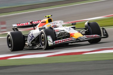 Sakhir, Bahreyn. 26-28 Şubat 2025. FIA F1 Dünya Şampiyonası 2025. Sezon Öncesi Testi. Yuki Tsunoda, Yarış Boğaları.