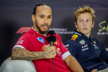 Sakhir, Bahreyn. 26-28 Şubat 2025. FIA F1 Dünya Şampiyonası 2025. Sezon Öncesi Testi. Lewis Hamilton, Ferrari, basın toplantısı sırasında.