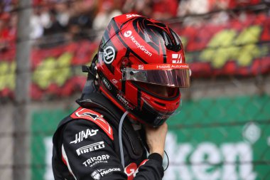 Şangay, Çin. 21-23 Mart 2025, Şangay Uluslararası Pist, F1 Dünya Şampiyonası 2025. Çin Grand Prix 'si. # 31 Esteban OCON, FRA, MoneyGram Haas F1 Takımı, Haas-Ferrari VF-25.