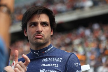 Şangay, Çin. 21-23 Mart 2025, Şangay Uluslararası Pist, F1 Dünya Şampiyonası 2025. Çin Grand Prix 'si. # 55 Carlos SAINZ JR., SPA, Atlassian Williams Racing, Williams-Mercedes FW47, başlangıç çizgisinde.