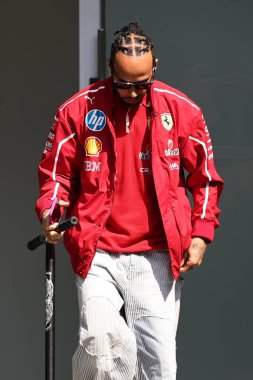 Şangay, Çin. 21-23 Mart 2025, Şangay Uluslararası Pist, F1 Dünya Şampiyonası 2025. Çin Grand Prix 'si. # 44 Lewis HAMILTON, GBR, Scuderia Ferrari HP, Ferrari SF-25, başlangıçta.