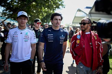 Melbourne, Avustralya. 14-16 Mart 2025, Albert Park Pisti. F1 Dünya Şampiyonası 2025. Avustralya Grand Prix 'si. Çaylak Kimi Antonelli, Mercedes, Carlos Sainz, Williams ve Lewis Hamilton, Ferrari.