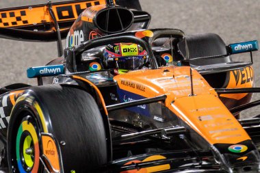 Sakhir, Bahreyn. 10-13 Nisan 2025. F1 Dünya Şampiyonası. Bahreyn Grand Prix. 81 numara, Oscar PIASTRI, AUS, Mclaren Formula 1 Takımı, yarışı kazandı..