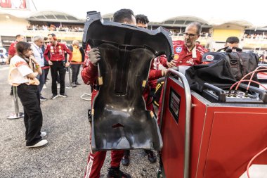 Sakhir, Bahreyn. 10-13 Nisan 2025. F1 Dünya Şampiyonası. Bahreyn Grand Prix. Koltuk Lewis HAMILTON, Ferrari.