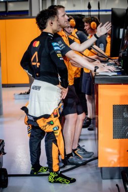 Jeddah, Suudi Arabistan. 17-20 Nisan 2025. Jeddah Corniche Pisti. Formula 1 STC Suudi Arabistan Grand Prix. İkinci alıştırma. # 4 Lando NORRIS, GBR, Mclaren Formula 1 Ekibi.