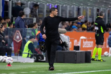 Milan, İtalya, 23 Nisan 2025. Meazza Stadyumu. İtalya Futbol Kupası 2024-25, yarı final. Inter v AC Milan 0-3. Sergio Conceicao, Koç Milan..