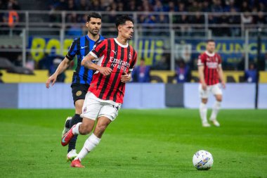 Milan, İtalya, 23 Nisan 2025. Meazza Stadyumu. İtalya Futbol Kupası 2024-25, yarı final. Inter v AC Milan 0-3. Tijjani Reijnders, Milan.