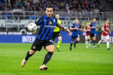 Milan, İtalya, 23 Nisan 2025. Meazza Stadyumu. İtalya Futbol Kupası 2024-25, yarı final. Inter v AC Milan 0-3. Lautaro Martinez, İnter.