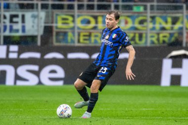 Milan, İtalya, 23 Nisan 2025. Meazza Stadyumu. İtalya Futbol Kupası 2024-25, yarı final. Inter v AC Milan 0-3. Nicolo Barella, Inter..