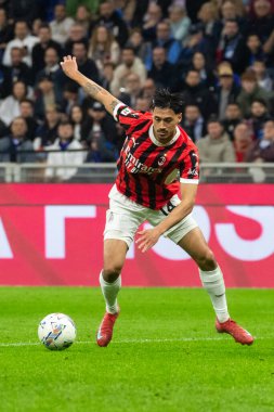 Milan, İtalya, 23 Nisan 2025. Meazza Stadyumu. İtalya Futbol Kupası 2024-25, yarı final. Inter v AC Milan 0-3. Tijjani Reijnders, Milan.