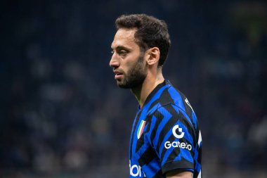 Milan, İtalya, 23 Nisan 2025. Meazza Stadyumu. İtalya Futbol Kupası 2024-25, yarı final. Inter v AC Milan 0-3. Hakan Calhanoğlu, İnter.