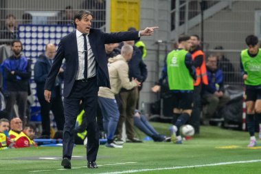 Milan, İtalya, 23 Nisan 2025. Meazza Stadyumu. İtalya Futbol Kupası 2024-25, yarı final. Inter v AC Milan 0-3. Simone Inzaghi, Koç Inter..
