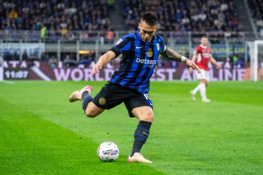 Milan, İtalya, 23 Nisan 2025. Meazza Stadyumu. İtalya Futbol Kupası 2024-25, yarı final. Inter v AC Milan 0-3. Lautaro Martinez, İnter.