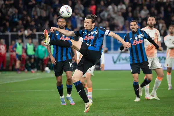 Bergamo, İtalya, 12 Mayıs 2025. Gewiss Stadyumu. İtalyan Serisi A Futbol Şampiyonası. Atalanta Roma 'ya karşı 2-1. Marten de Roon, Atalanta.