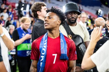 Münih, Almanya. 31 Mayıs 2025. UEFA Şampiyonlar Ligi. Son sözüm Paris Saint-Germain V. Inter Milan 5-0. Hız, flama, kutlama..