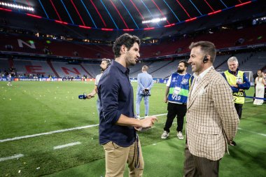 Münih, Almanya. 31 Mayıs 2025. UEFA Şampiyonlar Ligi. Son sözüm Paris Saint-Germain V. Inter Milan 5-0. Alexandre Pato ve Alessandro Del Piero, eski futbolcular..