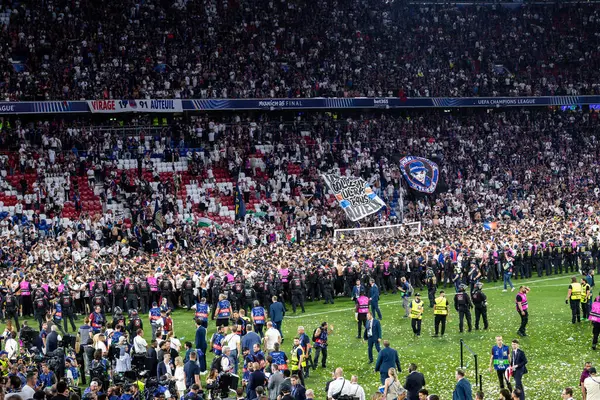Münih, Almanya. 31 Mayıs 2025. UEFA Şampiyonlar Ligi. Son sözüm Paris Saint-Germain V. Inter Milan 5-0. Maçtan sonra PSG destekleyicileri.