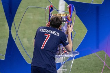 Münih, Almanya. 31 Mayıs 2025. UEFA Şampiyonlar Ligi. Son sözüm Paris Saint-Germain V. Inter Milan 5-0. Khvicha Kvaratskhelia, PSG, Kupa ile.