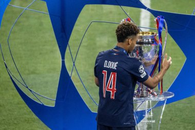 Münih, Almanya. 31 Mayıs 2025. UEFA Şampiyonlar Ligi. Son sözüm Paris Saint-Germain V. Inter Milan 5-0. Desire Doue, PSG, Kupa ile.