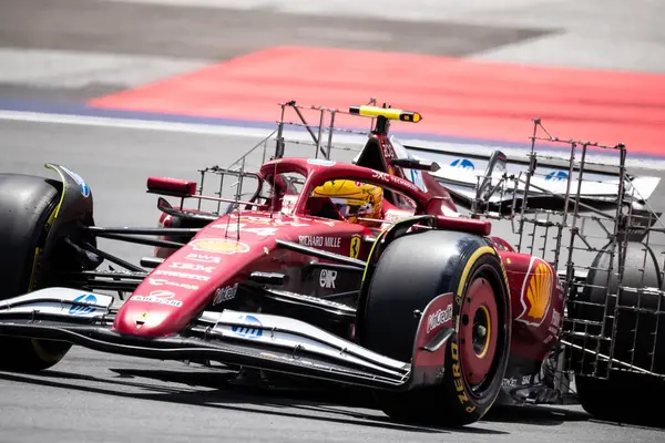 Spielberg, Avusturya. 27 Haziran 2025. FIA F1 Dünya Şampiyonası Avusturya GP 'si. Sınav günü. Lewis Hamilton, Scuderia Ferrari.