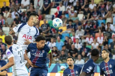 Udine, İtalya. 13 Ağustos 2025. UEFA Süper Kupası 2025. Paris Saint-Germain Tottenham Hotspur 'a karşı 4-3. Cristian Romero, Tottenham.
