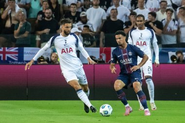 Udine, İtalya. 13 Ağustos 2025. UEFA Süper Kupası 2025. Paris Saint-Germain Tottenham Hotspur 'a karşı 4-3. Rodrigo Bentancur, Tottenham.