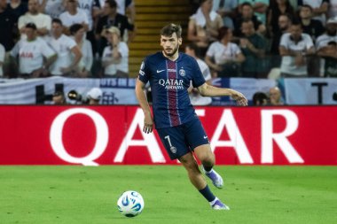 Udine, İtalya. 13 Ağustos 2025. UEFA Süper Kupası 2025. Paris Saint-Germain Tottenham Hotspur 'a karşı 4-3. Khvicha Kvaratskhelia, PSG.