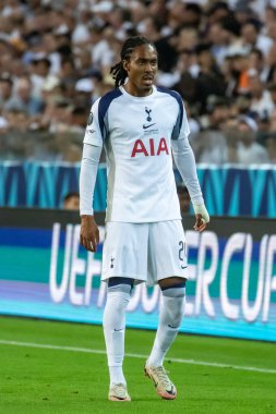 Udine, İtalya. 13 Ağustos 2025. UEFA Süper Kupası 2025. Paris Saint-Germain Tottenham Hotspur 'a karşı 4-3. Djed Spence, Tottenham.