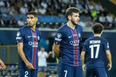 Udine, İtalya. 13 Ağustos 2025. UEFA Süper Kupası 2025. Paris Saint-Germain Tottenham Hotspur 'a karşı 4-3. Achraf Hakimi ve Khvicha Kvaratskhelia, PSG.