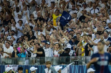 Udine, İtalya. 13 Ağustos 2025. UEFA Süper Kupası 2025. Paris Saint-Germain Tottenham Hotspur 'a karşı 4-3. Tottenham destekçileri