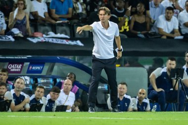 Udine, İtalya. 13 Ağustos 2025. UEFA Süper Kupası 2025. Paris Saint-Germain Tottenham Hotspur 'a karşı 4-3. Thomas Frank, koç Tottenham..