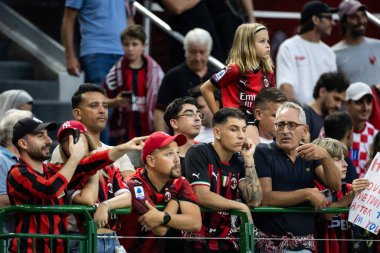 Milan, İtalya. 23 Ağustos 2025. Meazza Stadyumu. İtalyan Serisi A Futbol Şampiyonası. AC Milan, Cremonese 'e karşı. Destekçiler Milan.