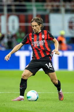 Milan, İtalya. 23 Ağustos 2025. Meazza Stadyumu. İtalyan Serisi A Futbol Şampiyonası. AC Milan, Cremonese 'e karşı. Luka Modriç, Milan.