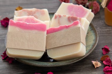 Ev yapımı doğal organik sabun, cilt ürünü taklit sahnesi için hazırlan. Kozmetik ürünler, antibakteriyel sabun konsepti