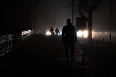 Rus füze saldırısından sonra Kyiv şehri karanlığa gömüldü. Elektrik ve elektriksiz kasaba.