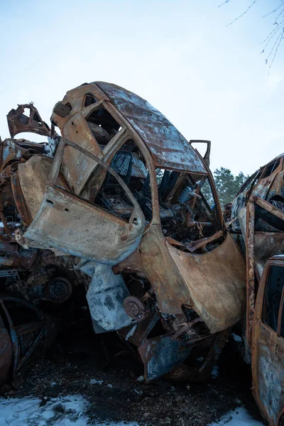 2023 Irpin Ukraina Ułożyłem Kilka Rozbitych Samochodów Ostrzale Atakach Rakietowych — Zdjęcie stockowe