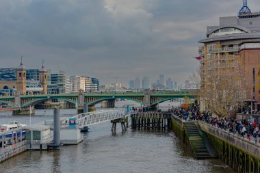 Thames Nehri 'nin çevresi, Londra, Kasım 2019